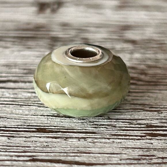 TROLLBEADS Moss Waterstone Facet LAA 925S NEW! Carpe Diem, Pale Green & Cream - Picture 4 of 11